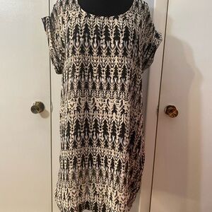 NWT Patterned shirt dress size Large from H&M.